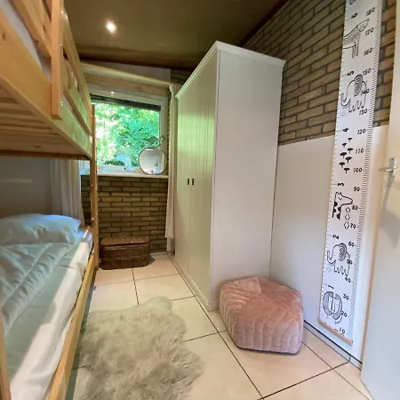 De Lavendeltuin Сasa de vacaciones Sint Maartensvlotbrug