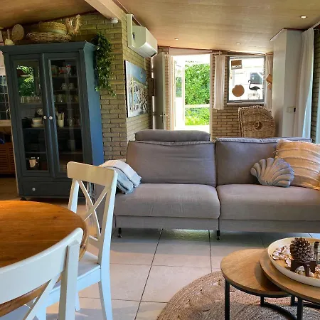 De Lavendeltuin Sint Maartensvlotbrug