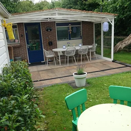 De Lavendeltuin Дом отдыха Sint Maartensvlotbrug