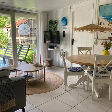 Casa de Férias Het Strandlopertje Sint Maartensvlotbrug