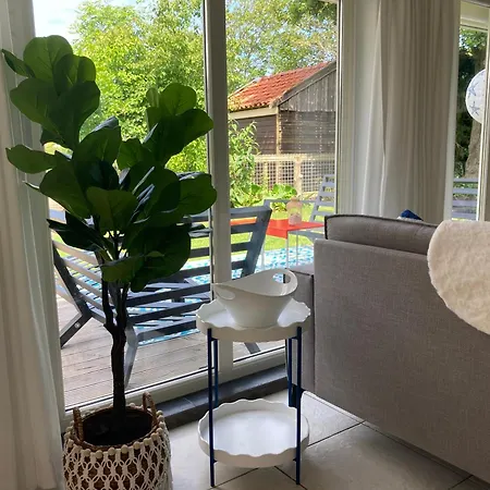 De Lavendeltuin Сasa de vacaciones Sint Maartensvlotbrug